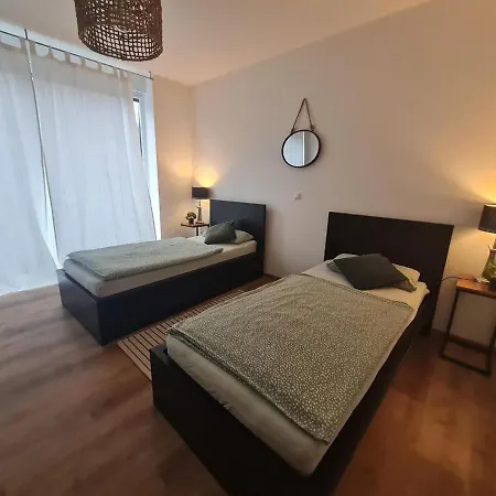 Nachtigallenthal 1 *